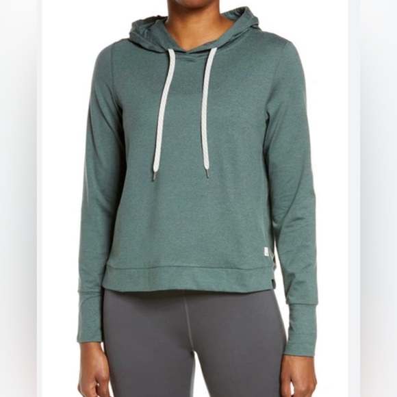 Vuori Halo Essential Hoodie Women Size M Casual Relaxed Fit Green - Picture 10 of 11